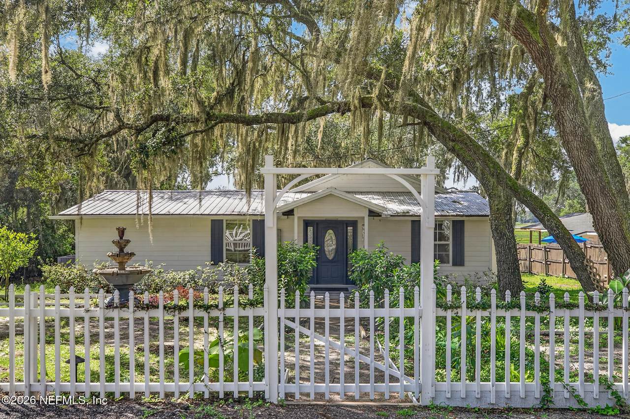 5927 White Sands Road - Photo 1