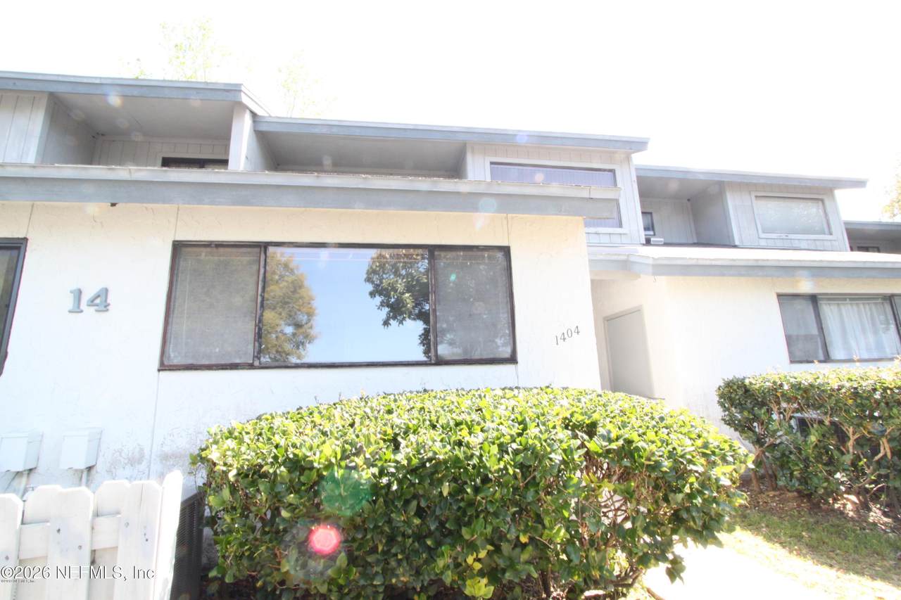 9360 Craven Road - Photo 1