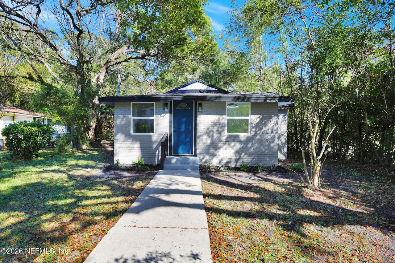 5807 Castellano Avenue - Photo 1