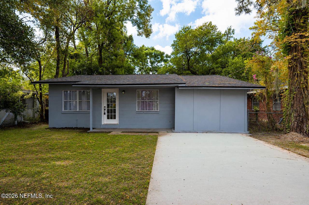8308 Hare Avenue - Photo 1