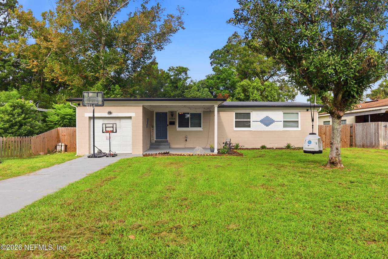 2704 Devonwood Road - Photo 1