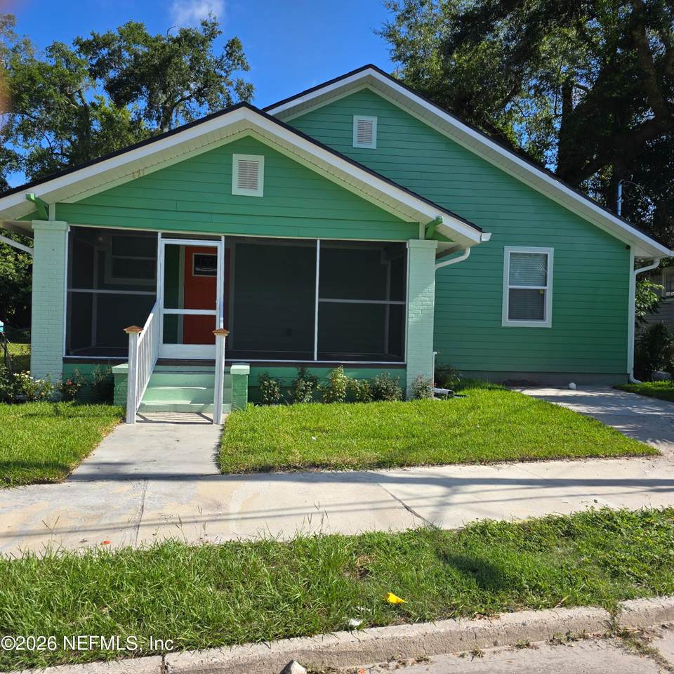 421 23RD Street - Photo 1