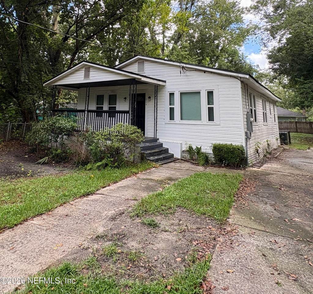 5779 Carver Circle - Photo 1