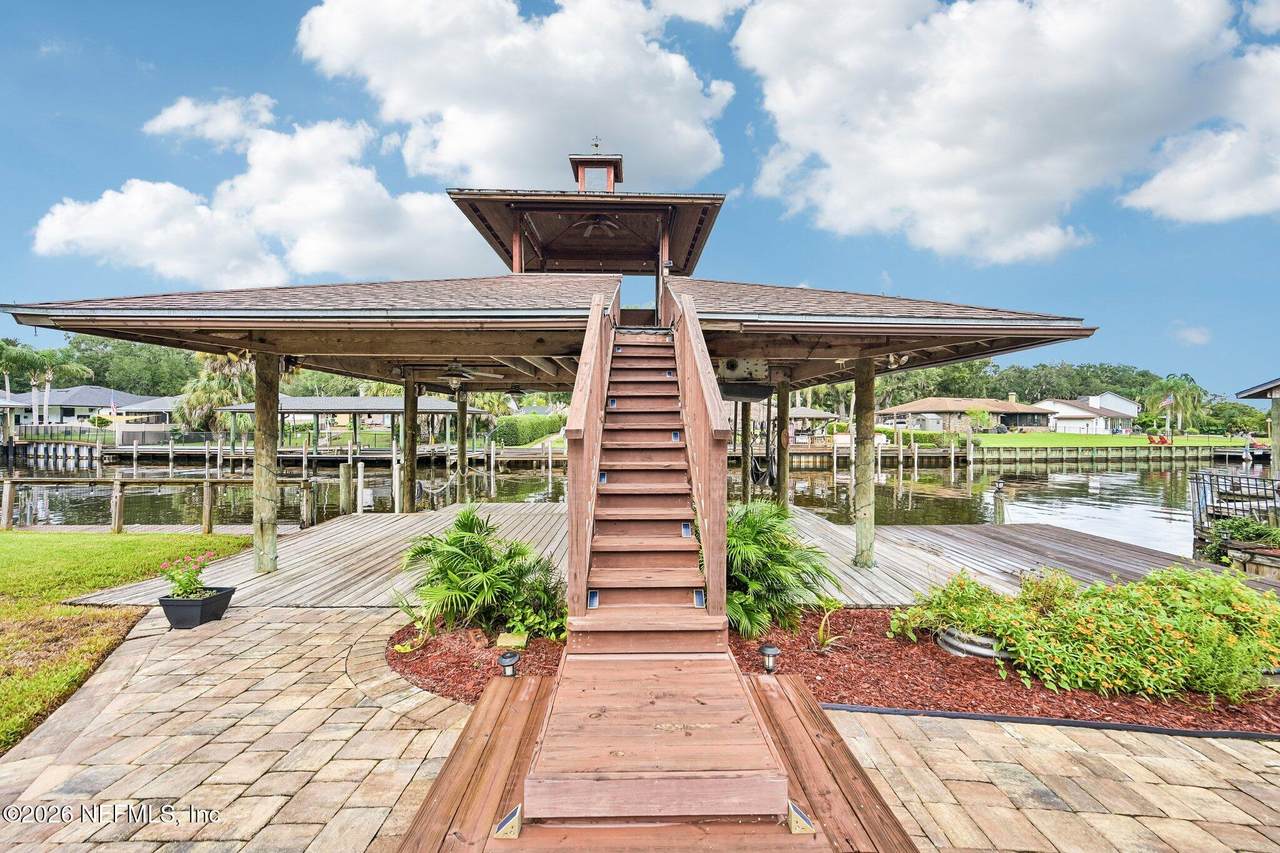 331 Oak Drive - Photo 1