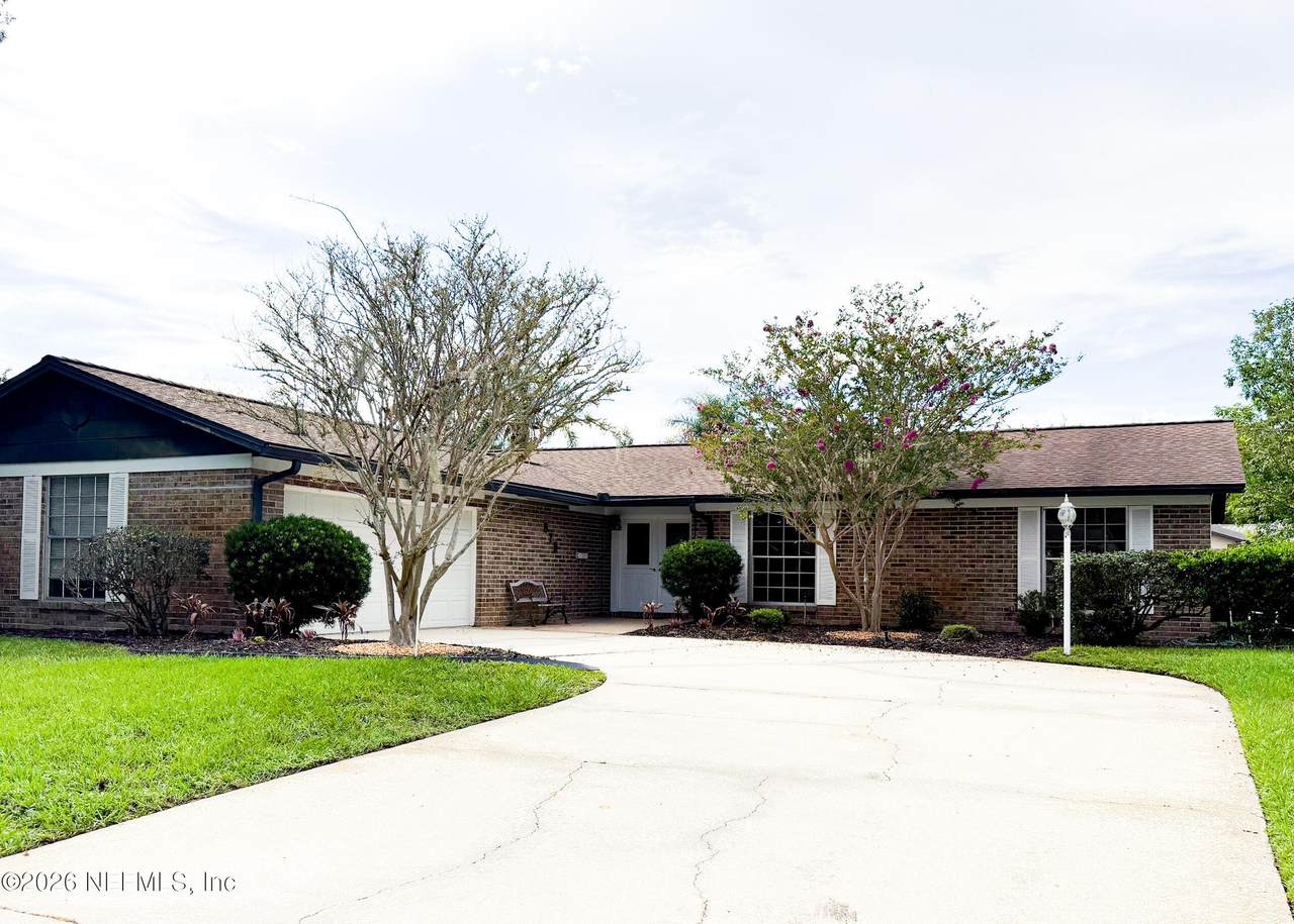 575 Bowie Boulevard - Photo 1