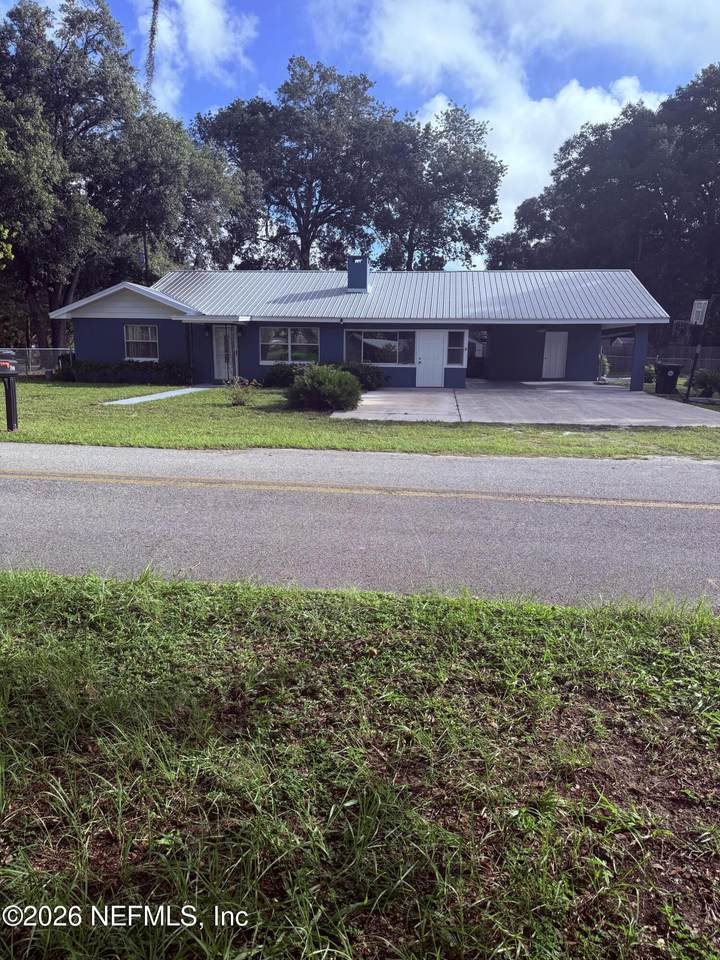 240 Pecan Street - Photo 1
