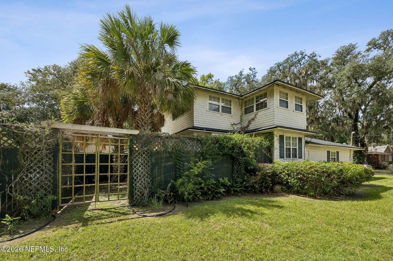 4404 Herschel Street - Photo 1