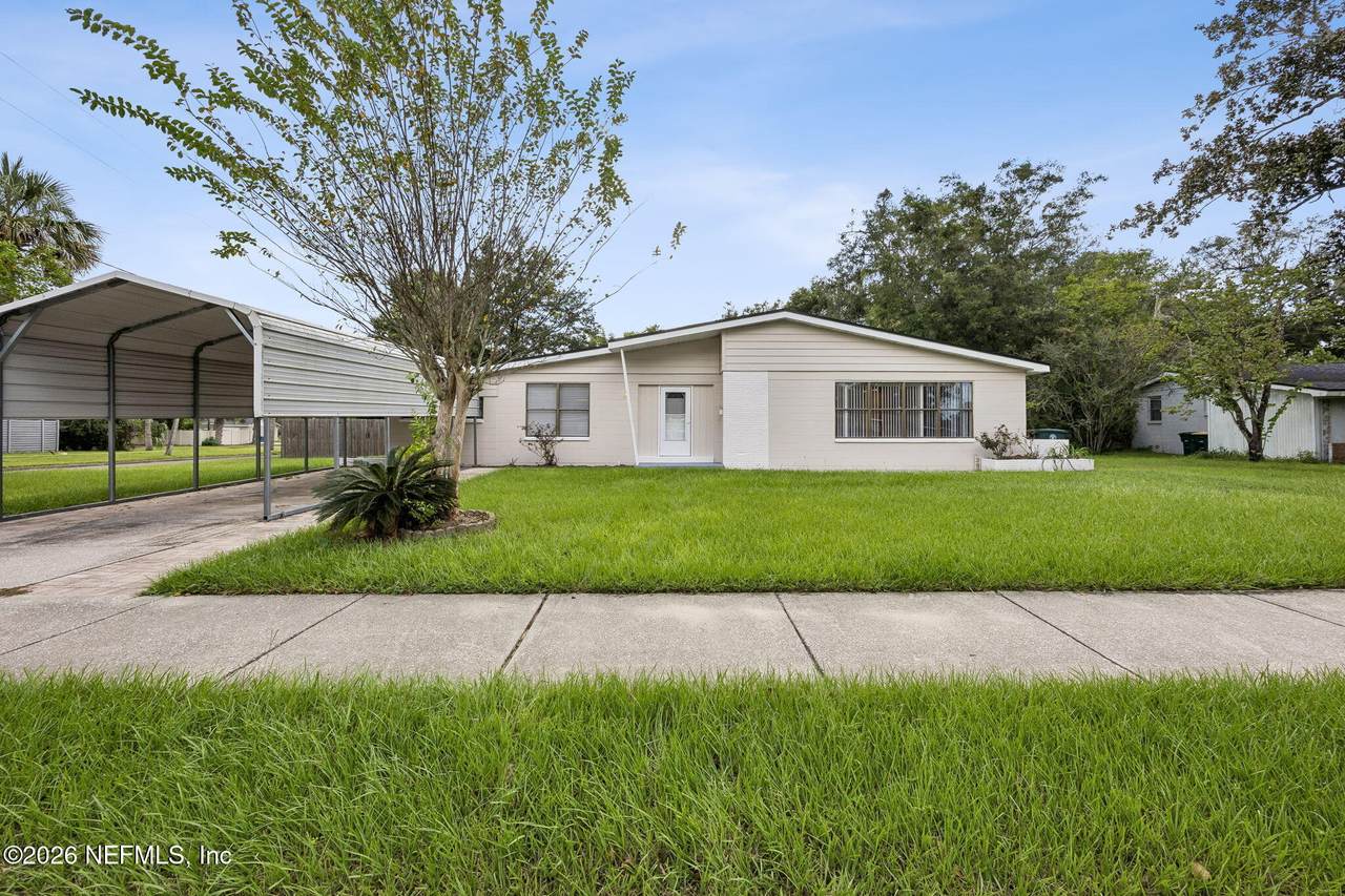 8124 Sierra Madre Drive - Photo 1