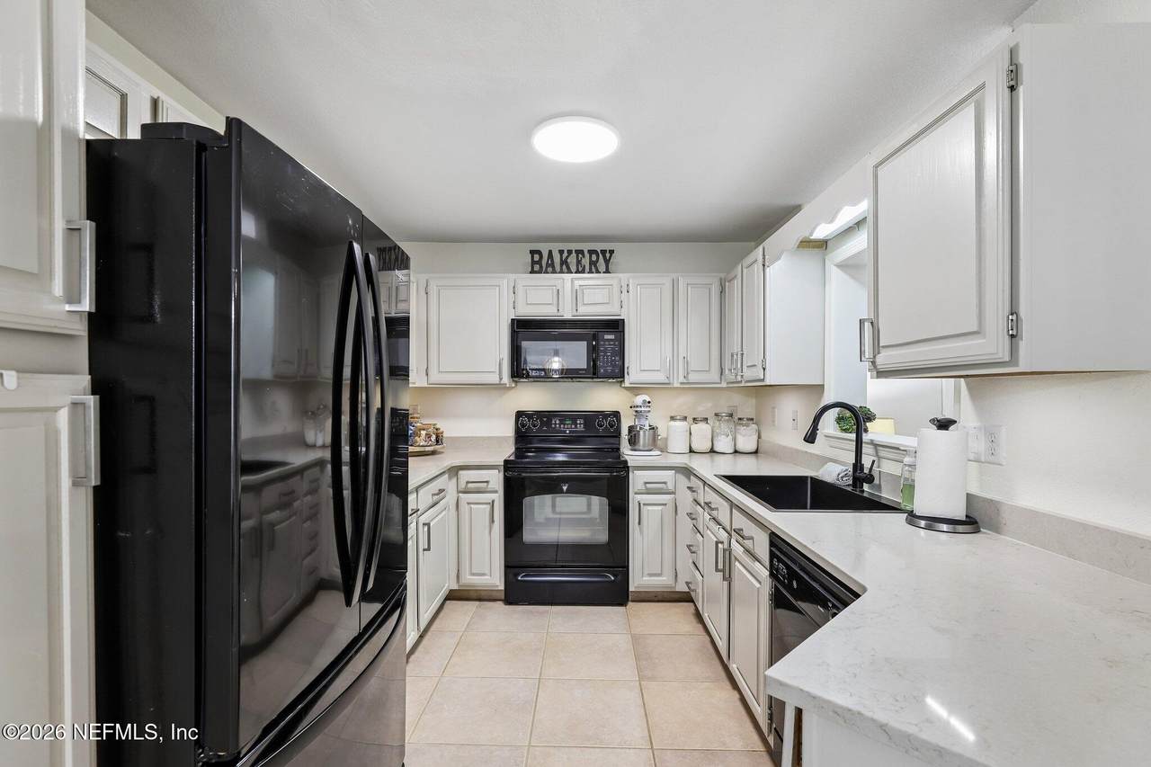 10150 Belle Rive Boulevard - Photo 1