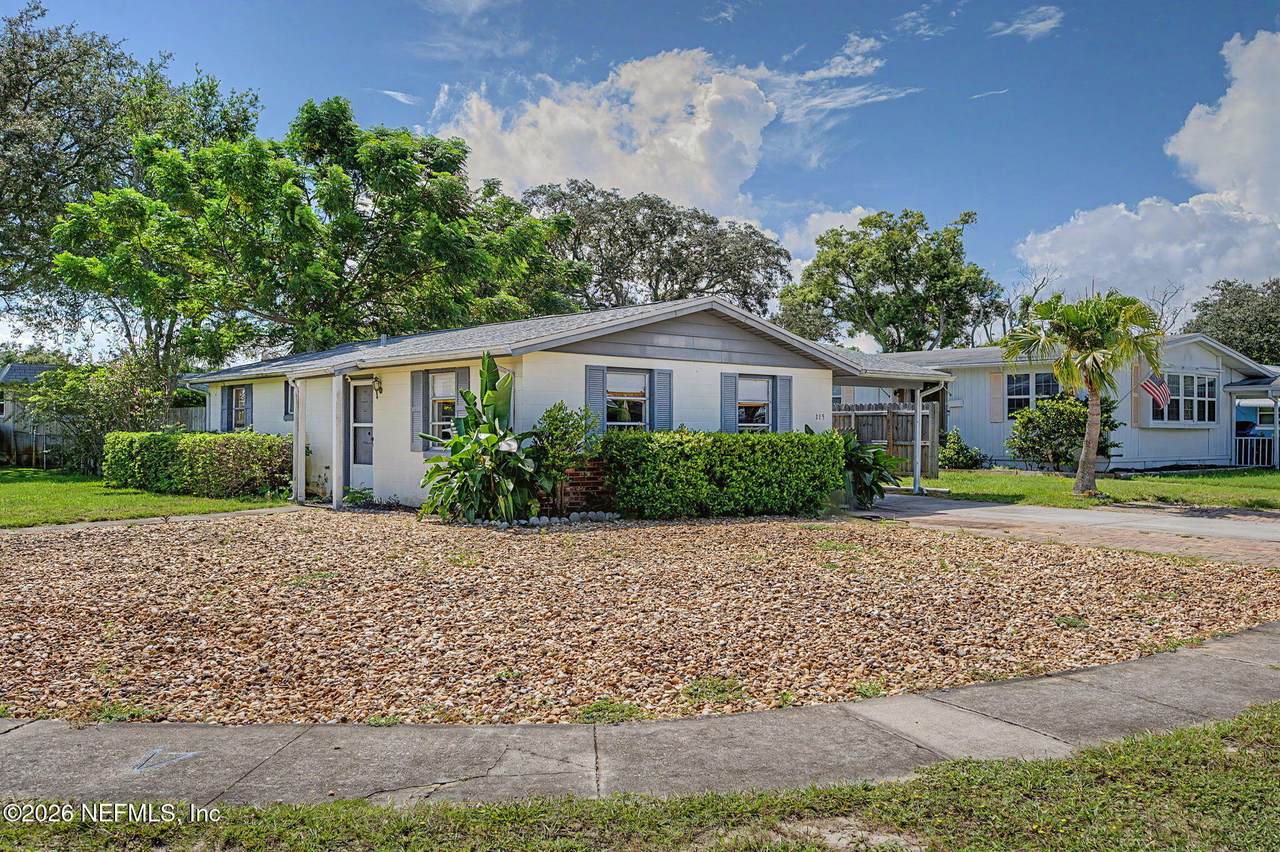 115 Shores Boulevard - Photo 1