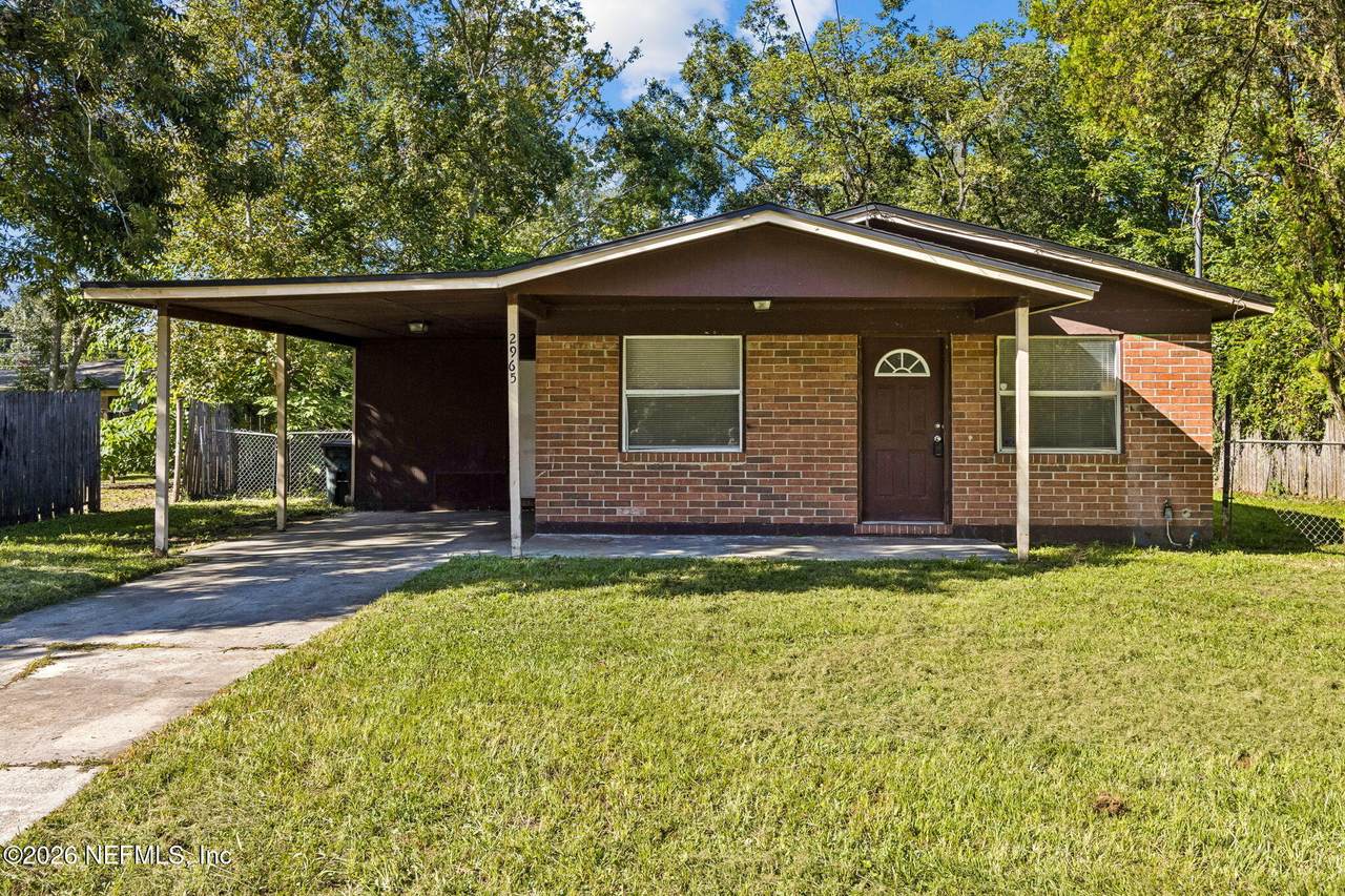 2965 Sunset Street - Photo 1