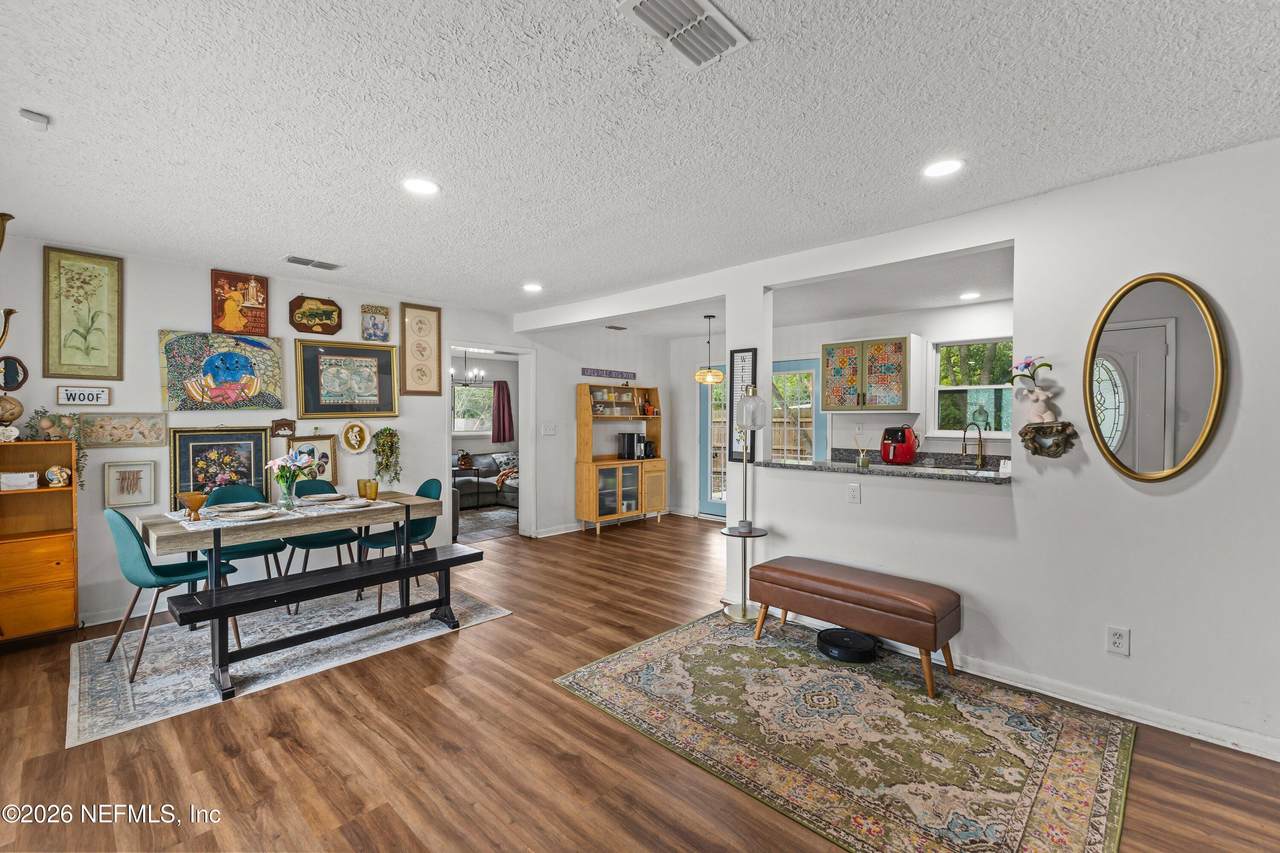 1005 Mantes Avenue - Photo 1