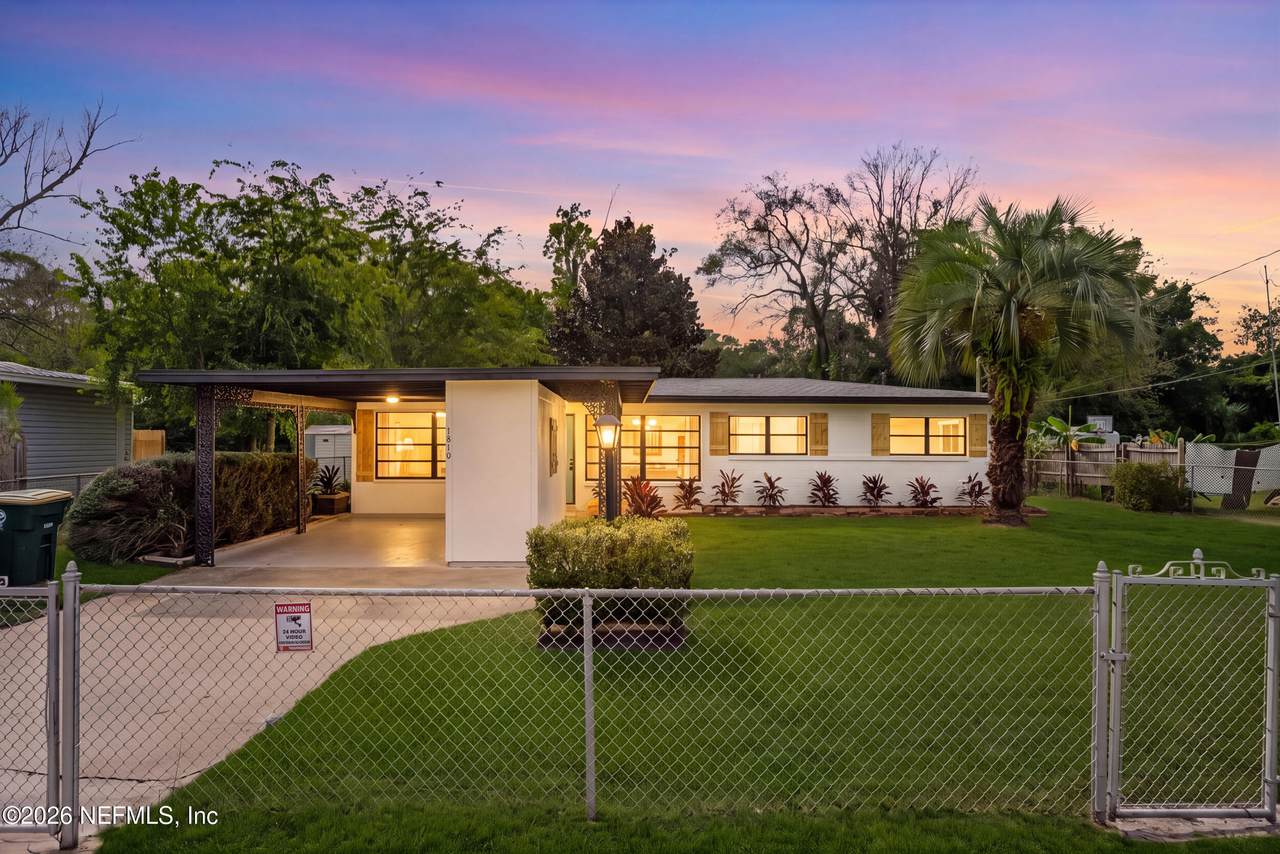 1810 Agave Circle - Photo 1