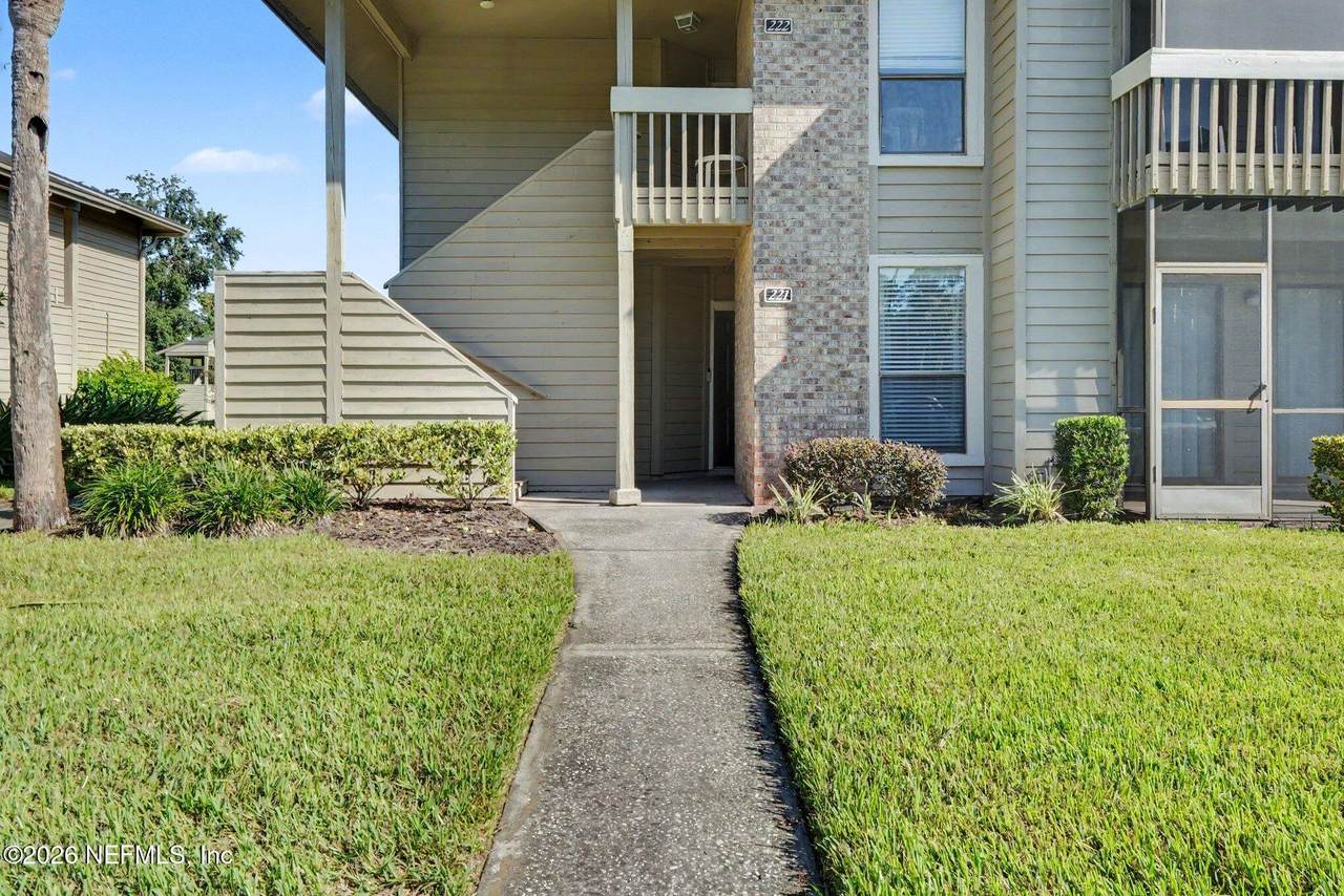 10200 Belle Rive Boulevard - Photo 1