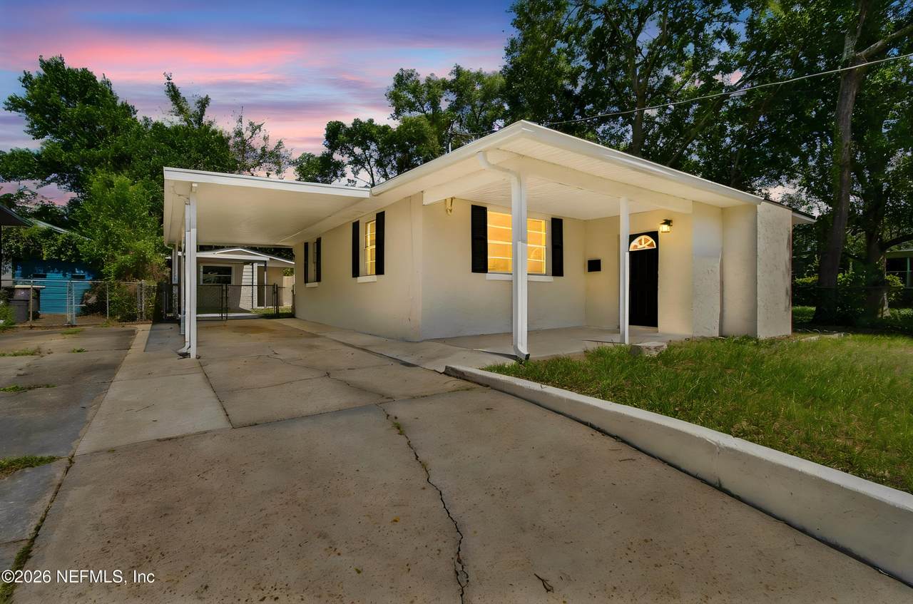 5133 Palmer Avenue - Photo 1