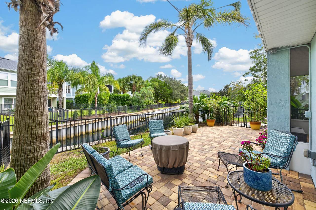 146 Sunset Circle - Photo 1
