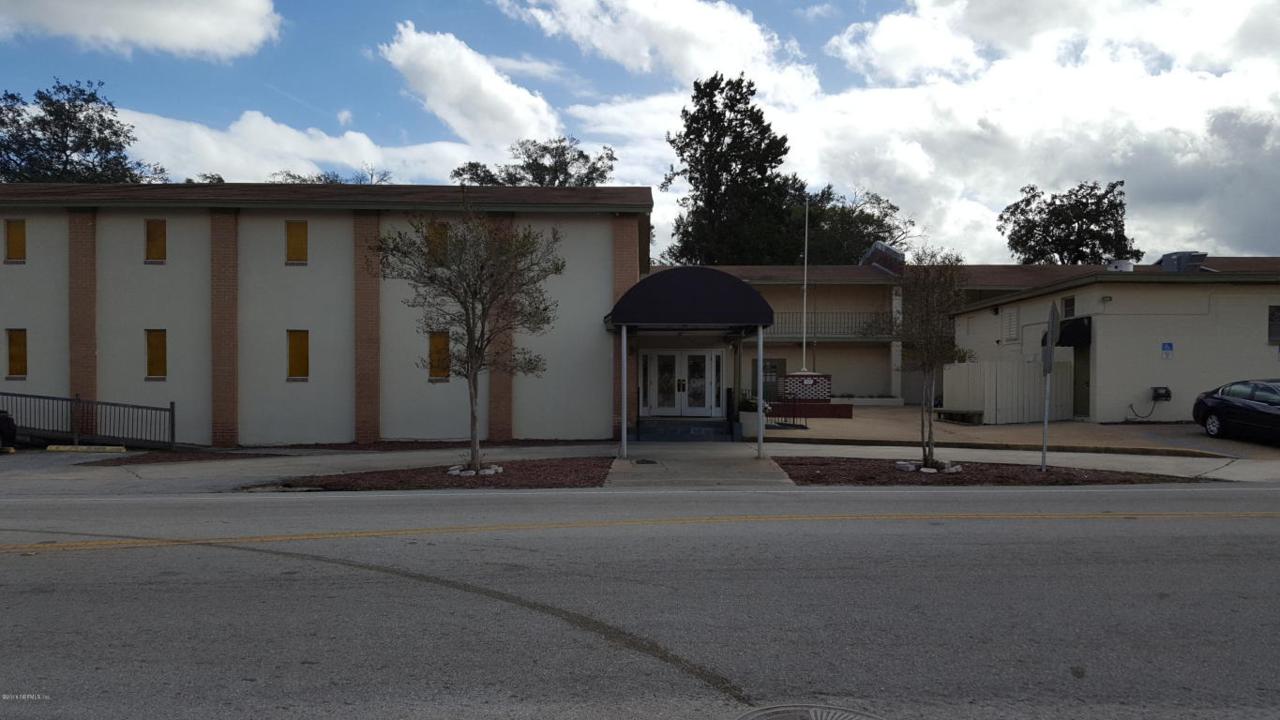 1057 Arlington Rd - Photo 1