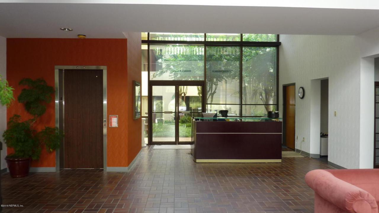 4110 Southpoint Blvd - Photo 1