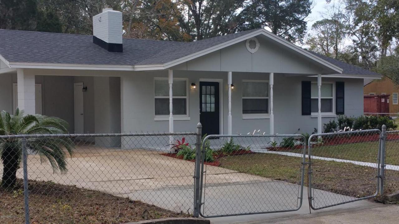 888 Filmore Ln - Photo 1