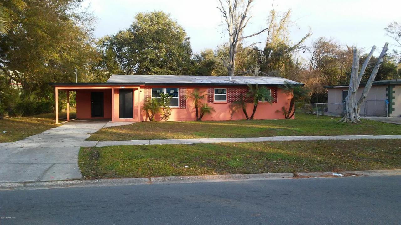 5423 Tampico Rd - Photo 1