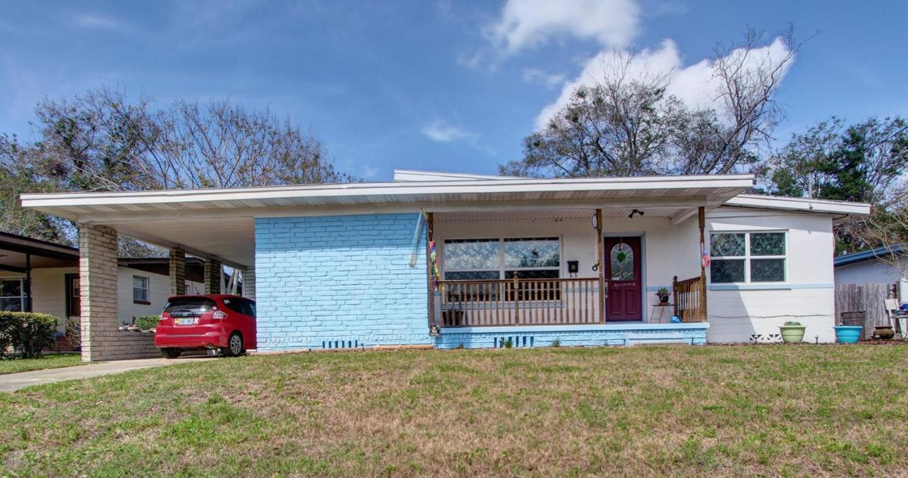 7009 Alana Rd - Photo 1