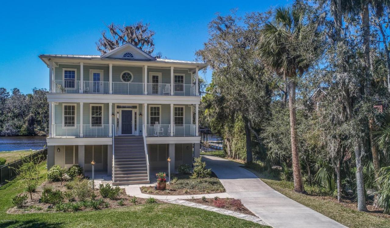 187 Roscoe Blvd - Photo 1