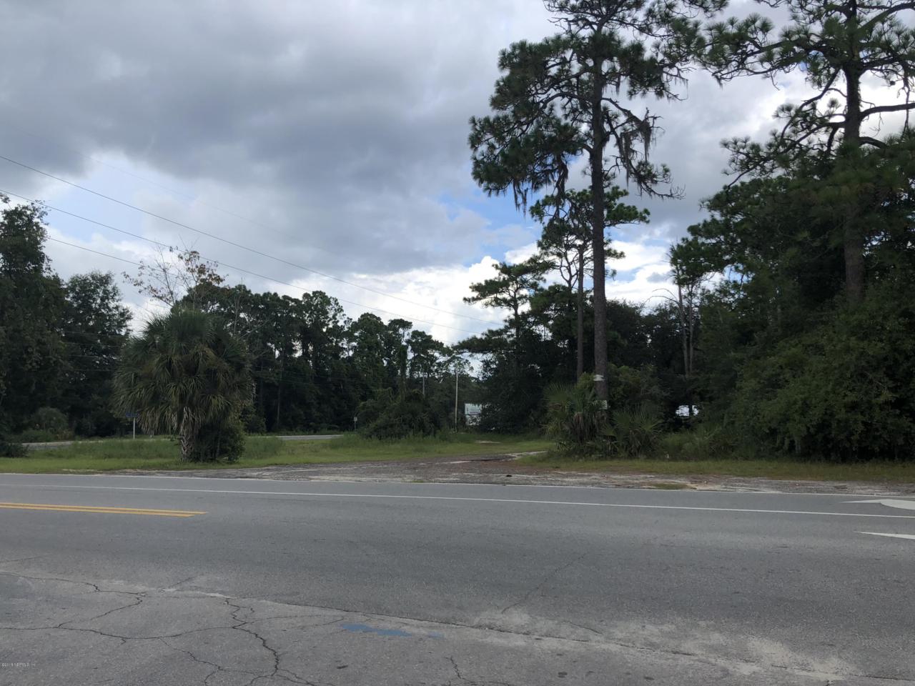 215 Lawrence Blvd - Photo 1