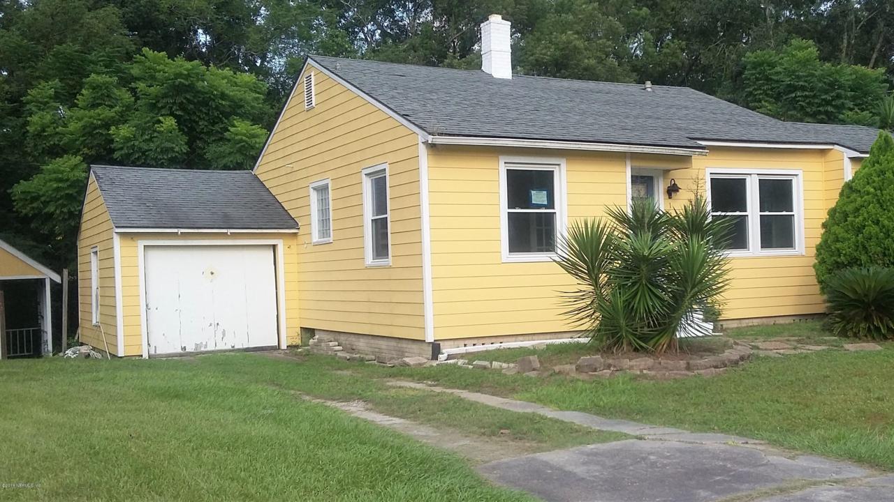 1321 Pinegrove Ct - Photo 1