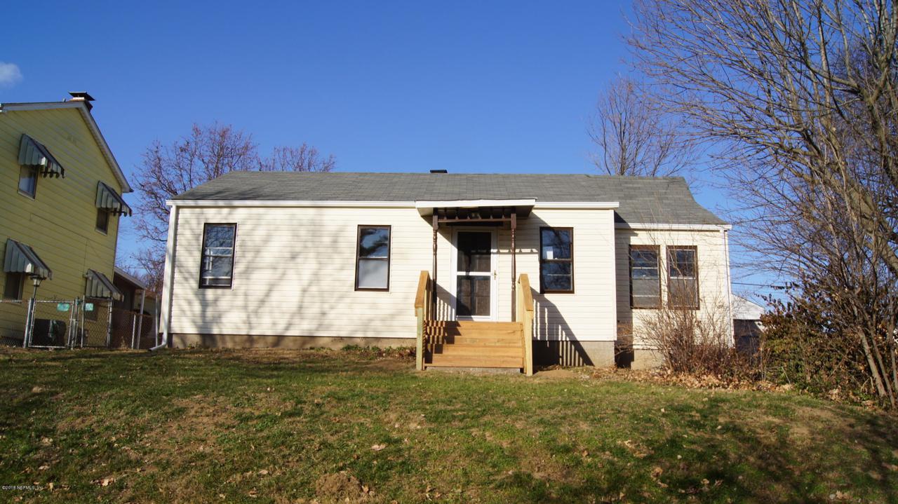 1201 Main St - Photo 1