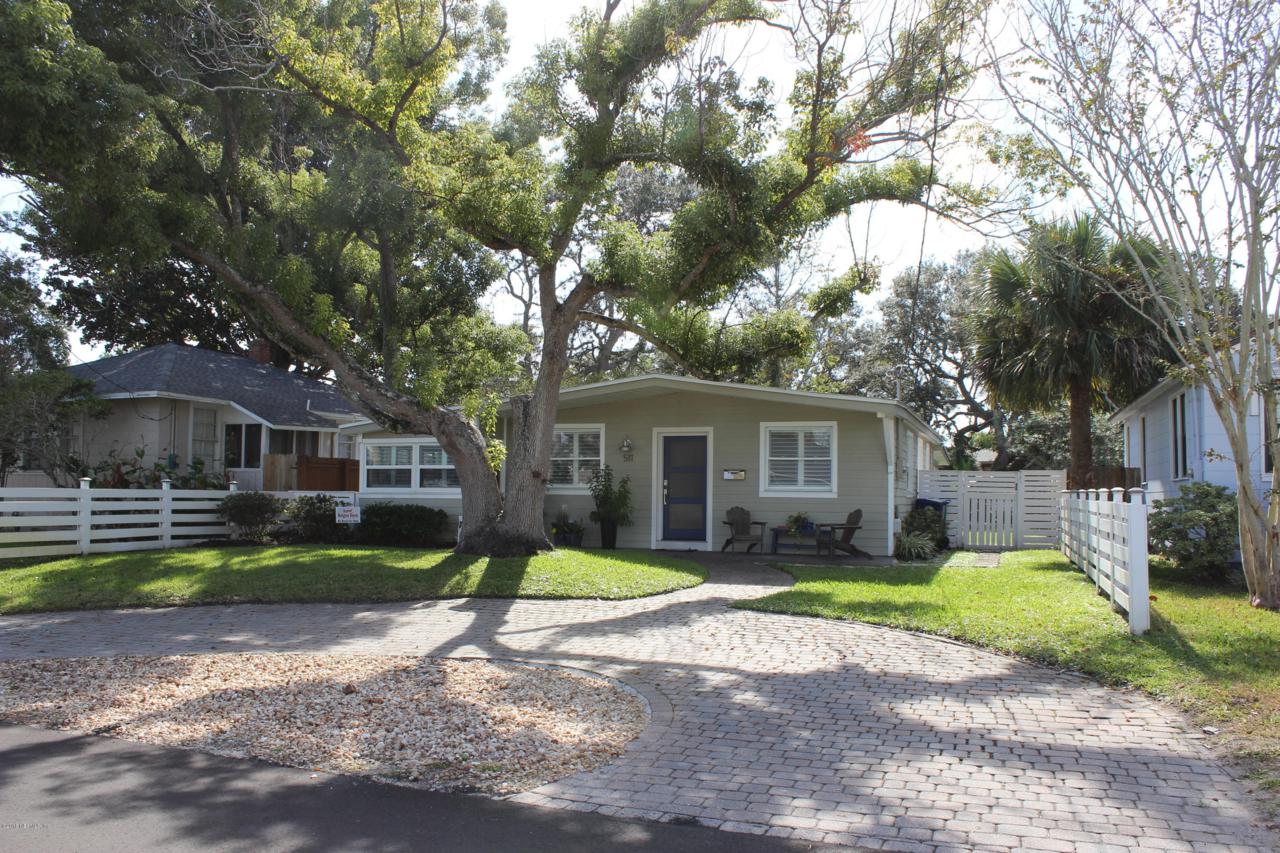 511 Hopkins St - Photo 1
