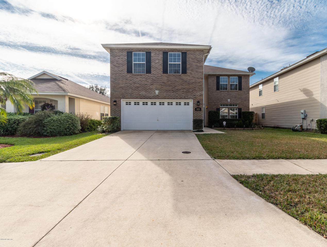 935 Churchhill Ln - Photo 1