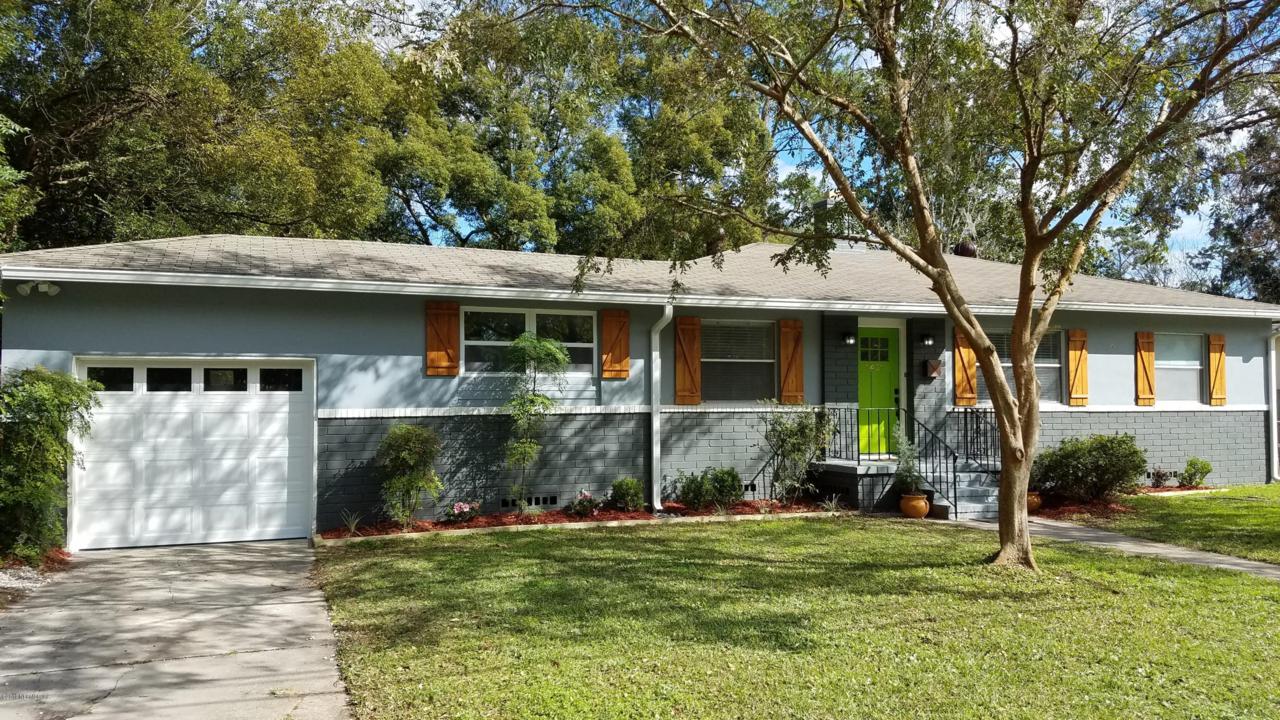 1451 Live Oak Ln - Photo 1