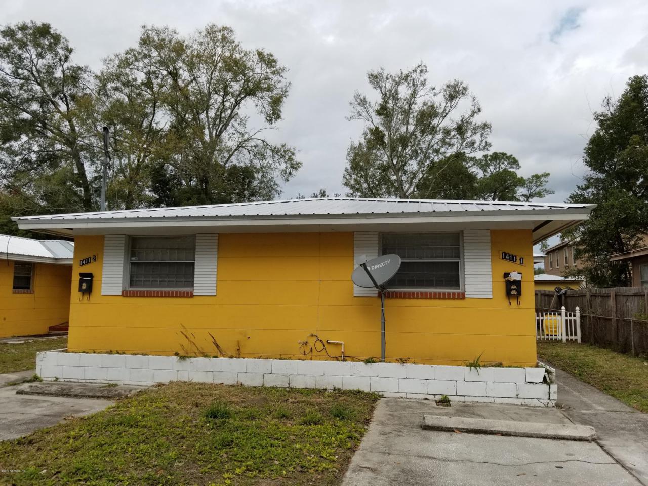 1411 33RD St - Photo 1