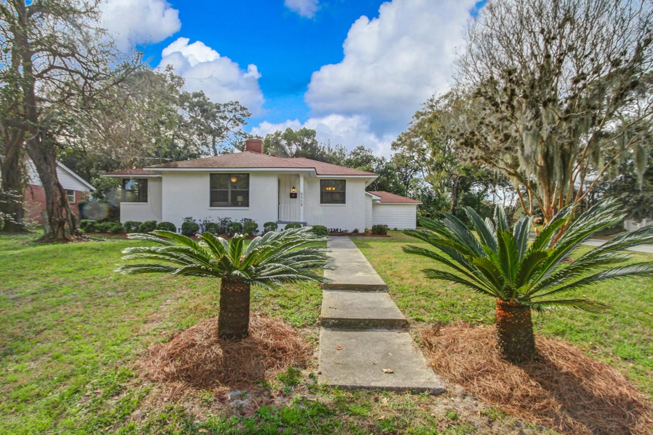 4508 Rosewood Ave - Photo 1