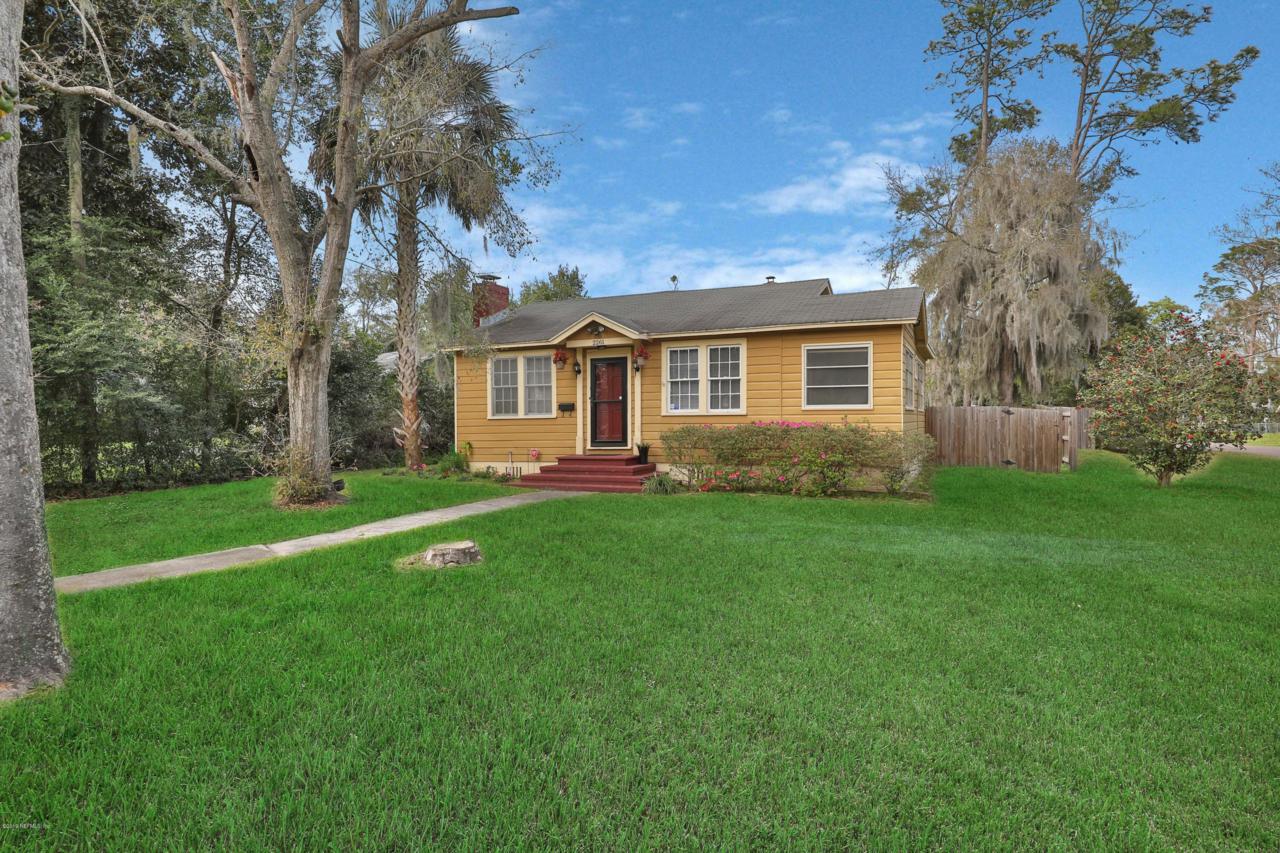 2261 Lake Shore Blvd - Photo 1
