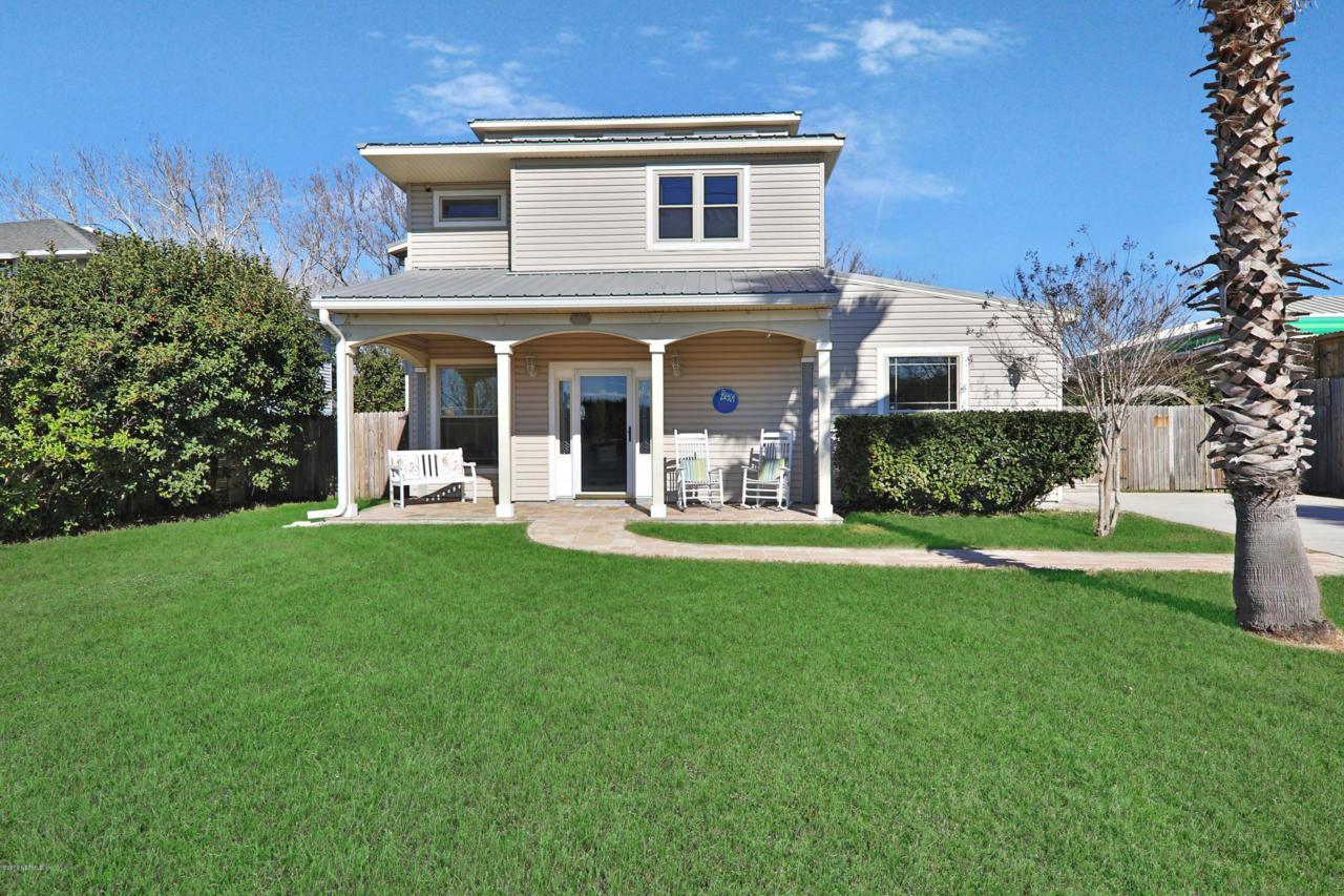 108 Cedar Ave - Photo 1