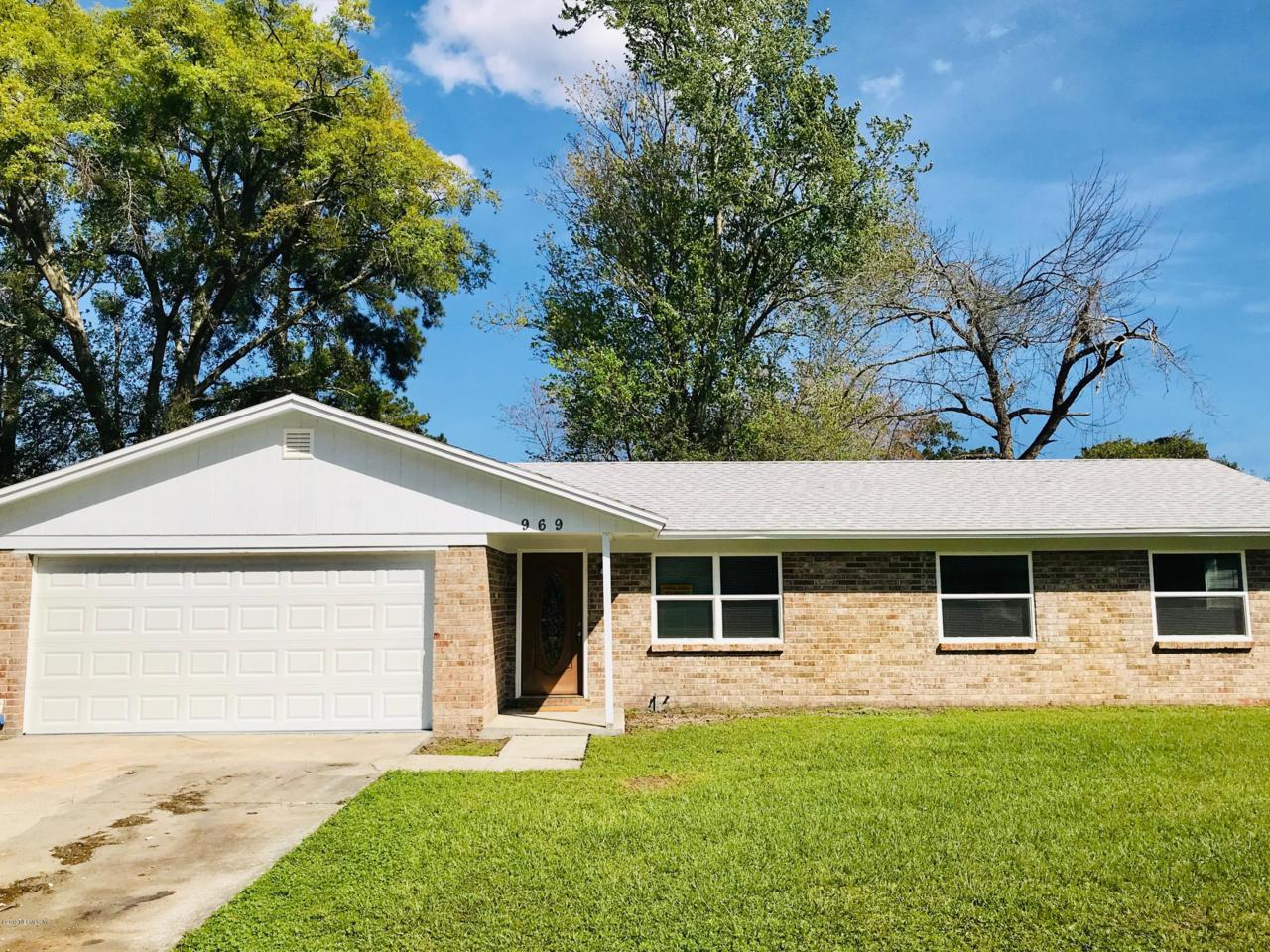 969 Chapman Dr - Photo 1
