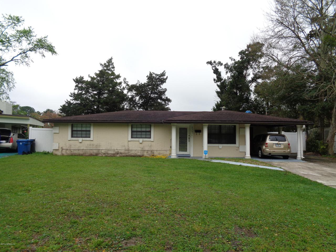 2534 Burgoyne Dr - Photo 1