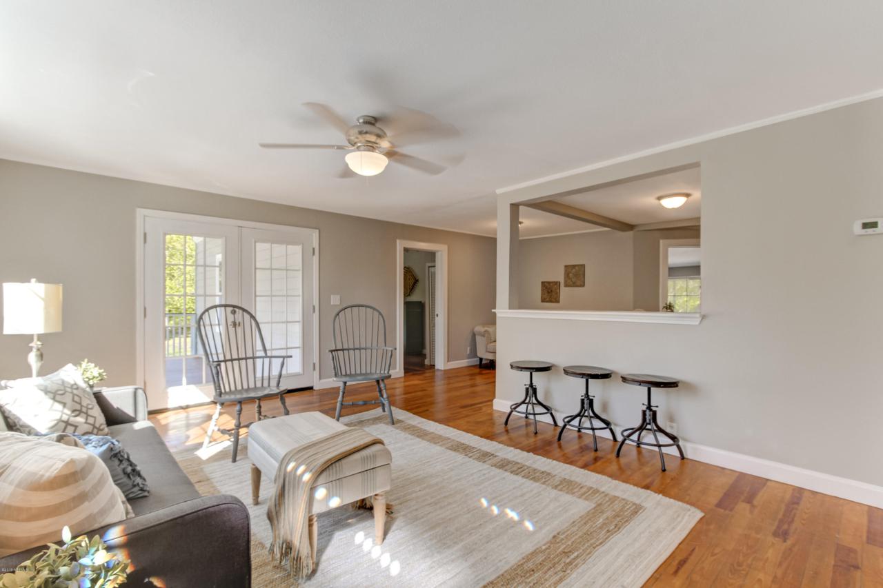 1936 Tomahawk Rd - Photo 1