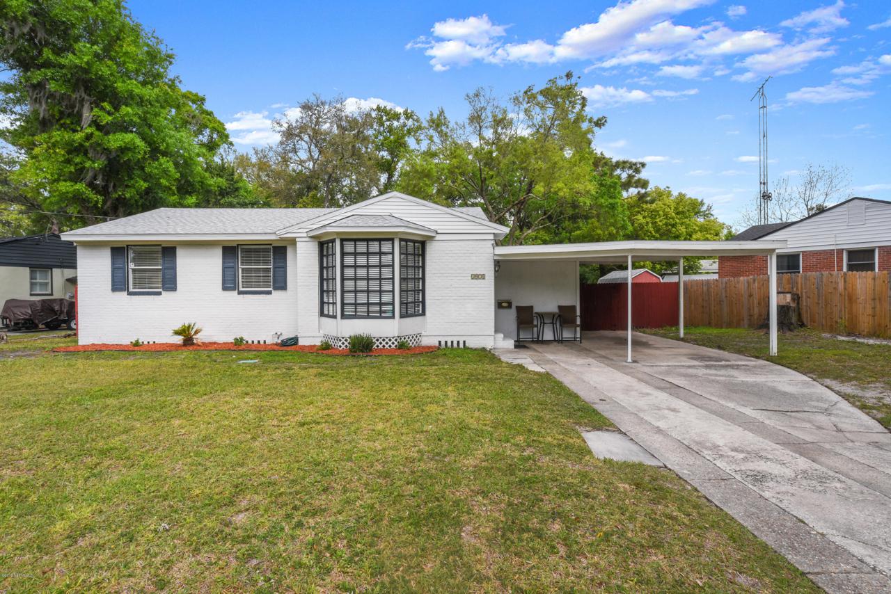 1971 Lakewood Cir - Photo 1