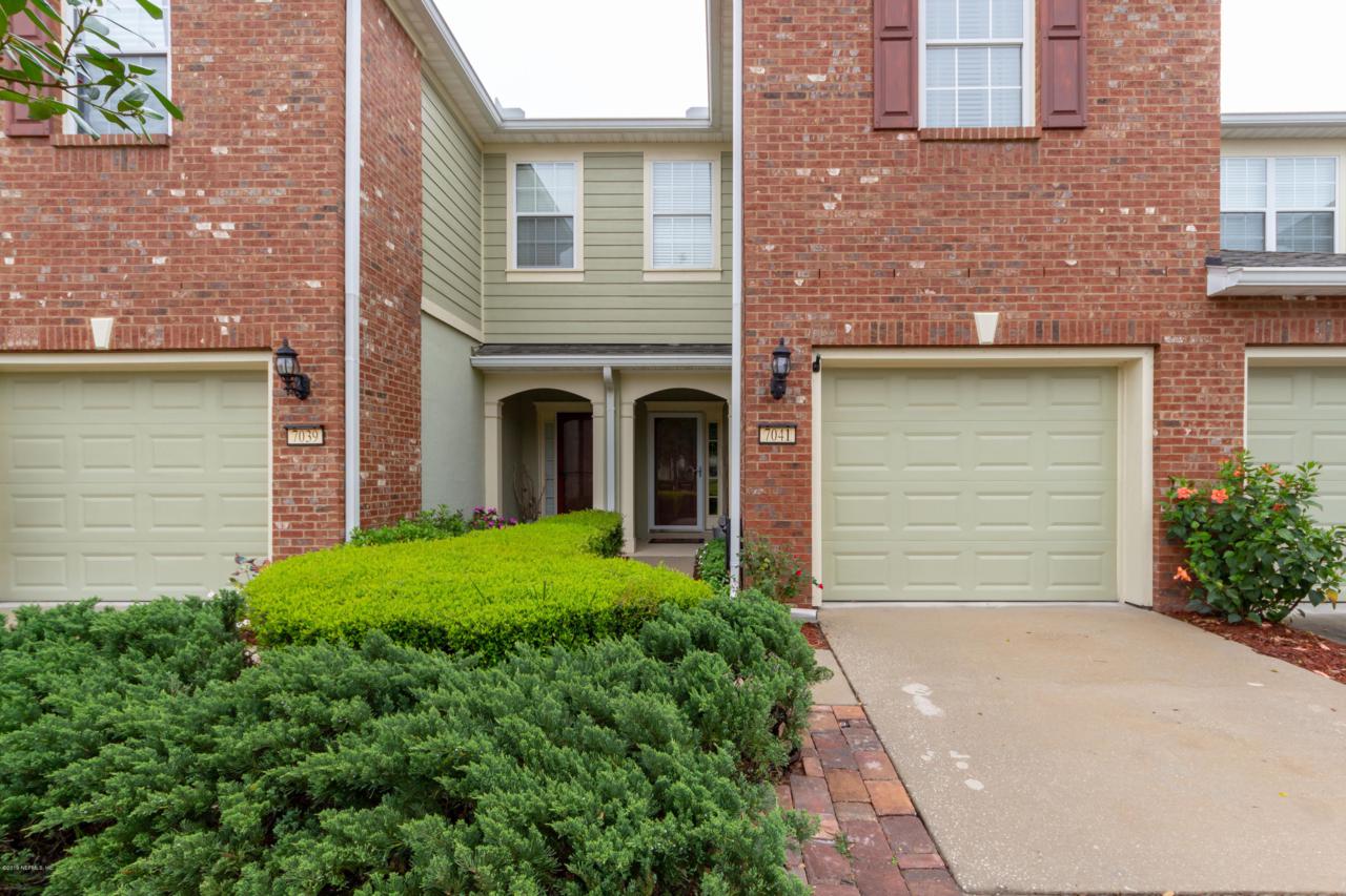 7041 Roundleaf Dr - Photo 1