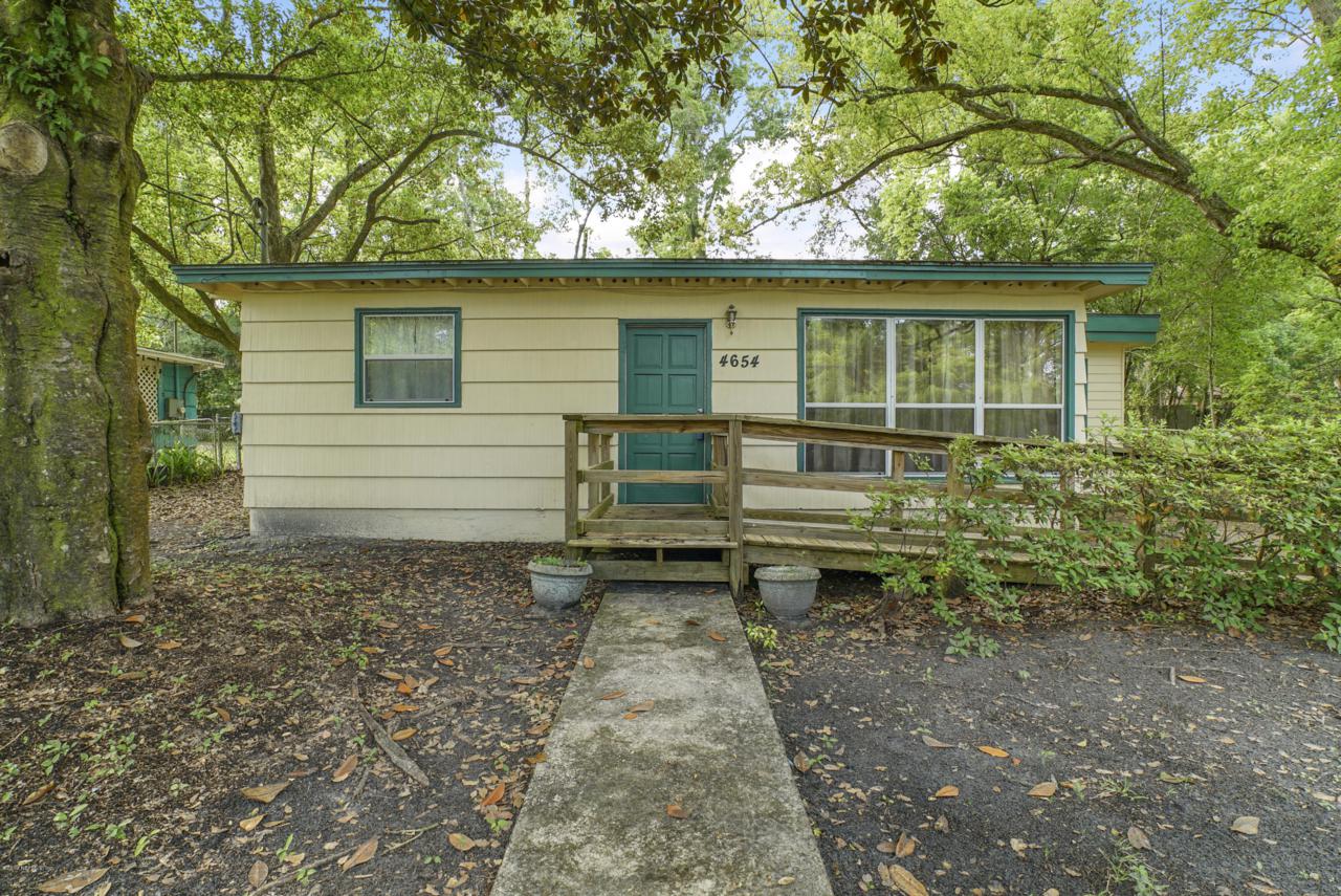 4654 Suffolk Ave - Photo 1