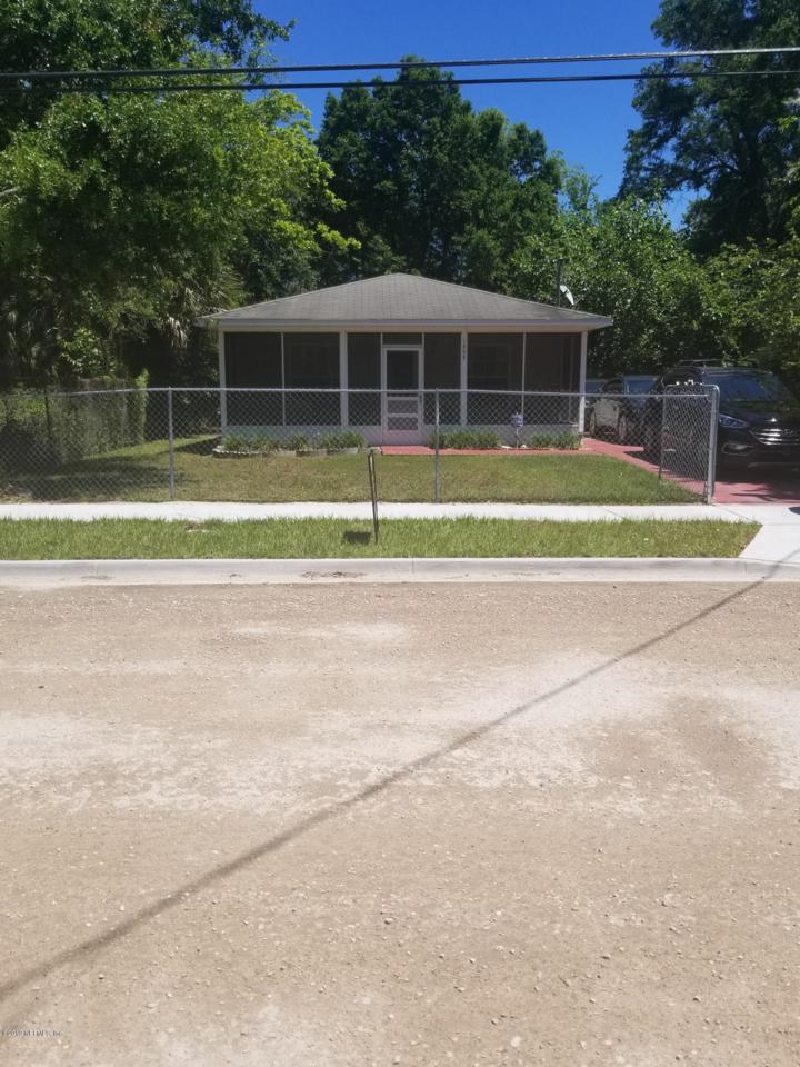 1333 Van Buren St - Photo 1