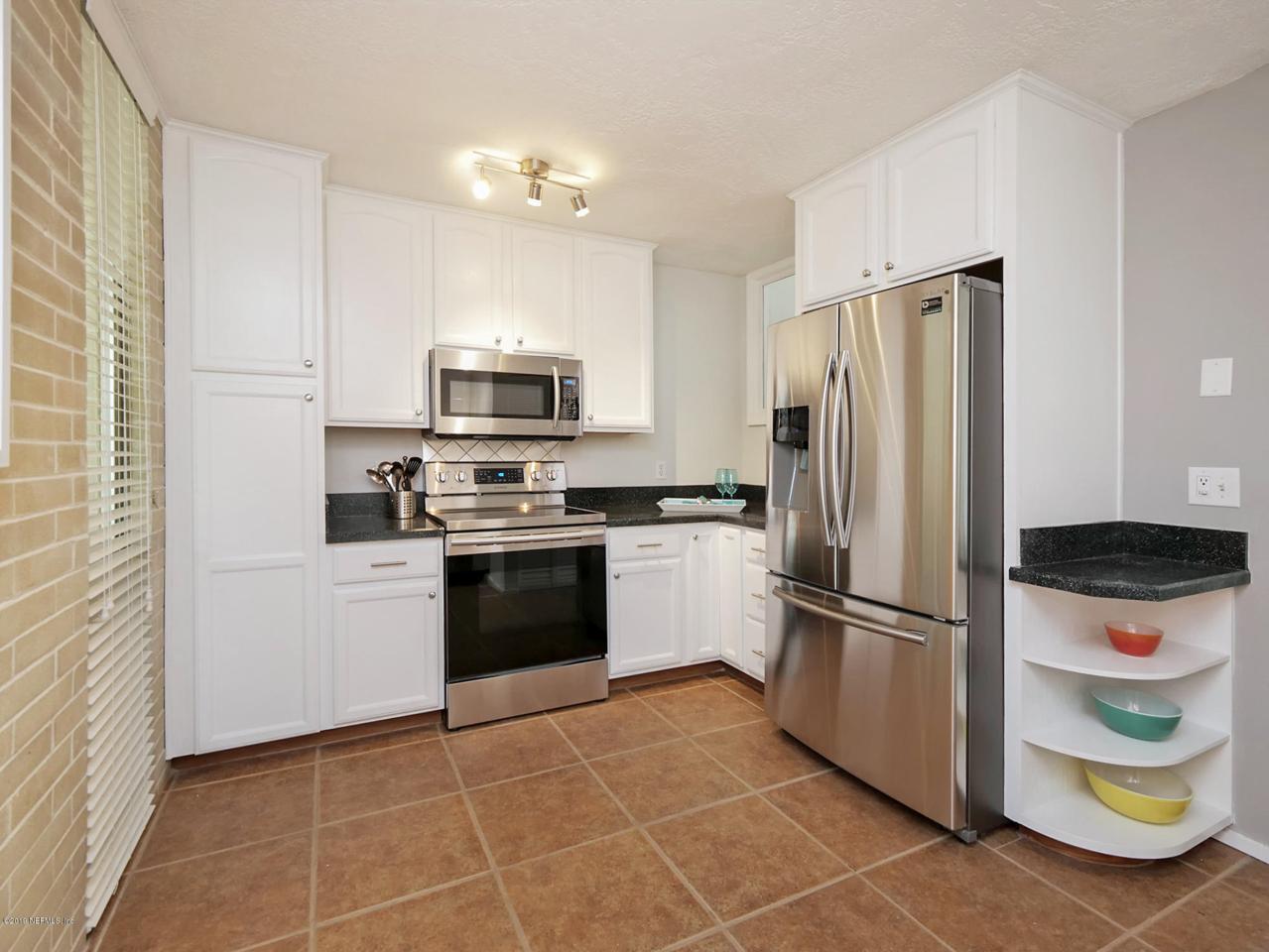 901 Ocean Blvd - Photo 1