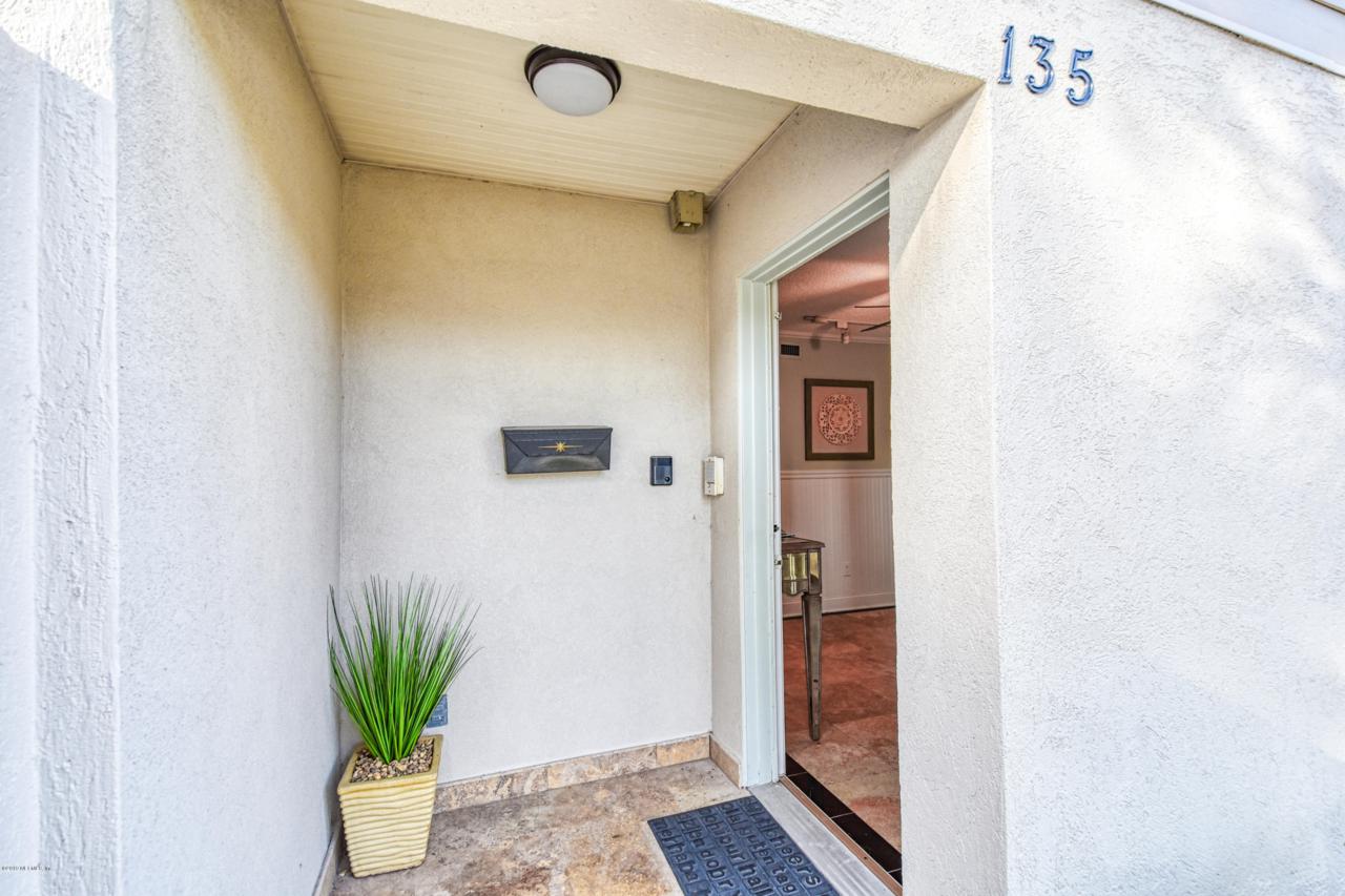 135 20TH Ave - Photo 1