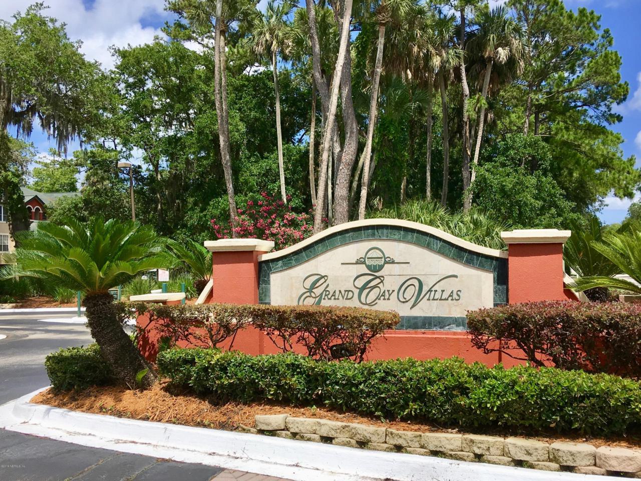 180 Vera Cruz Dr - Photo 1