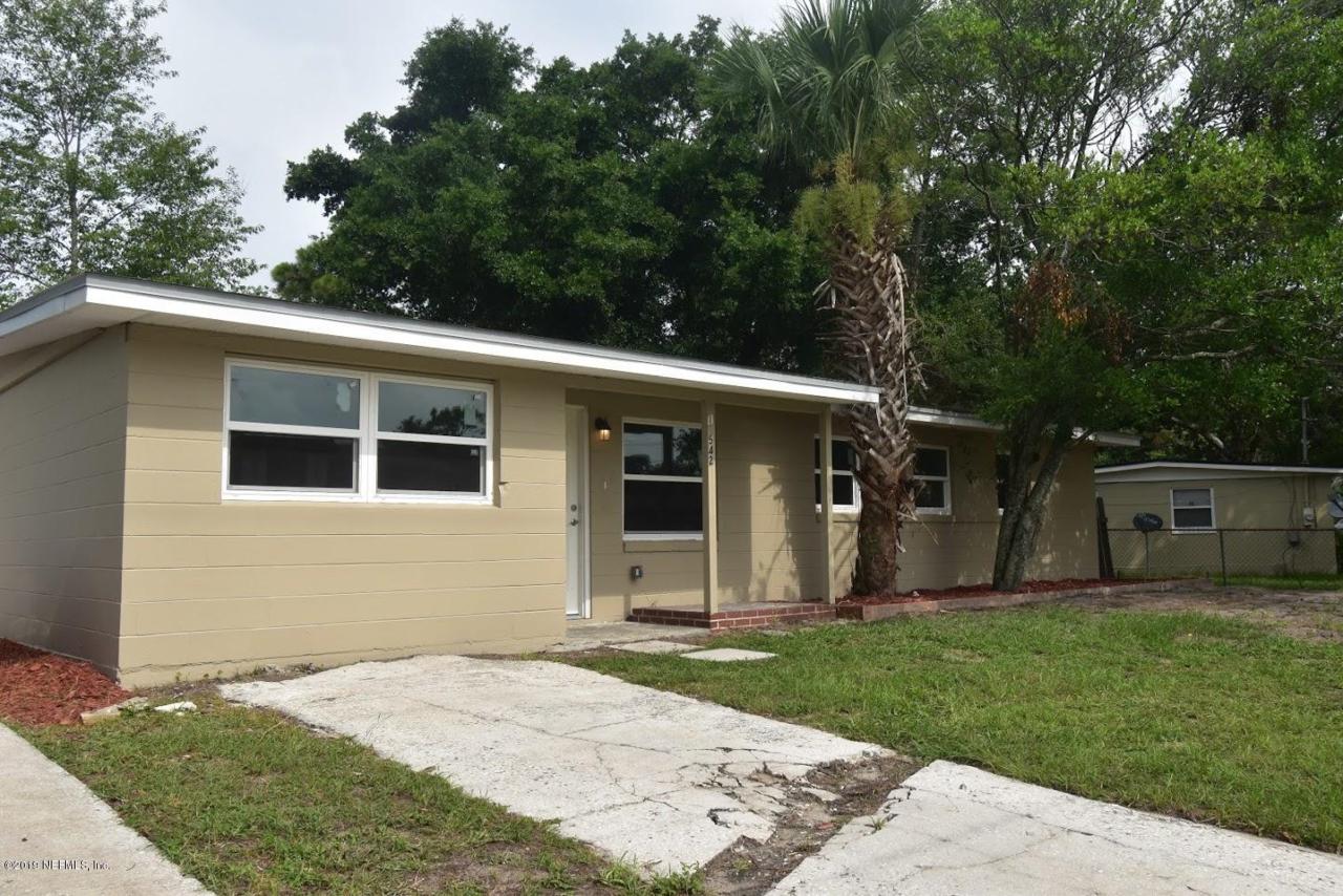 10542 Monaco Dr - Photo 1