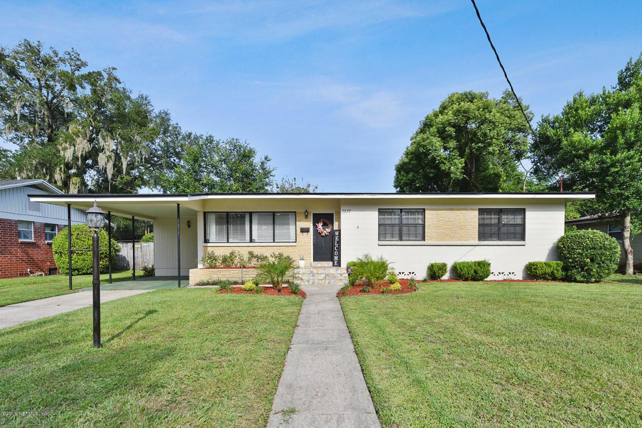 2537 Buttonwood Dr - Photo 1