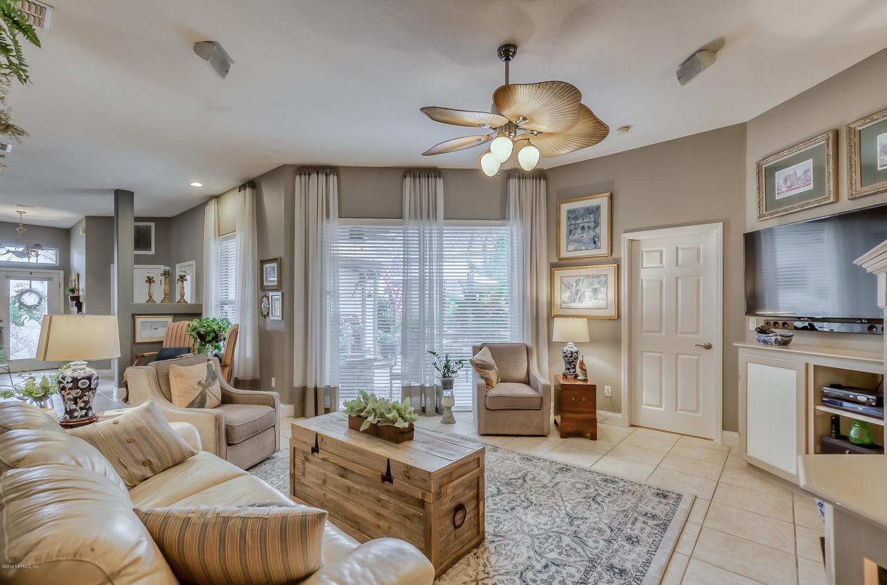 200 Cedar Ridge Cir - Photo 1