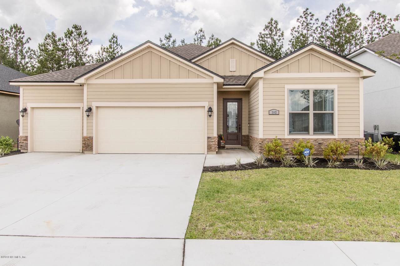 702 Charter Oaks Blvd - Photo 1
